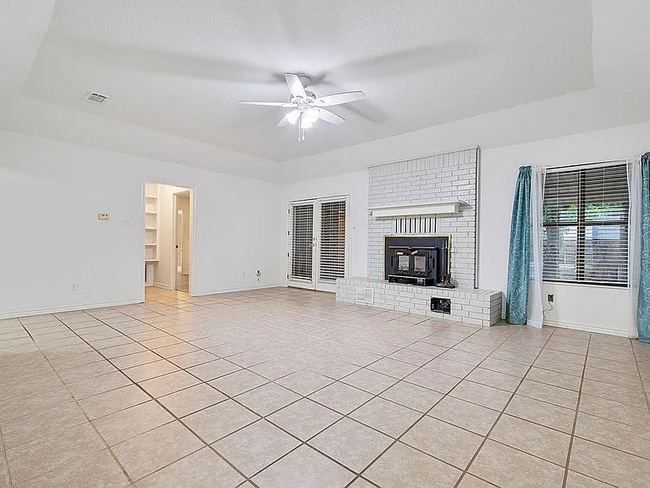 Foto del edificio - 411 Bluebonnet St