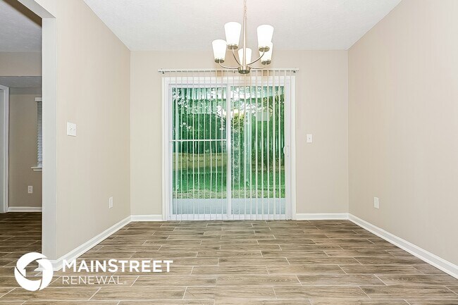 Foto del edificio - 5704 Phillips Dr