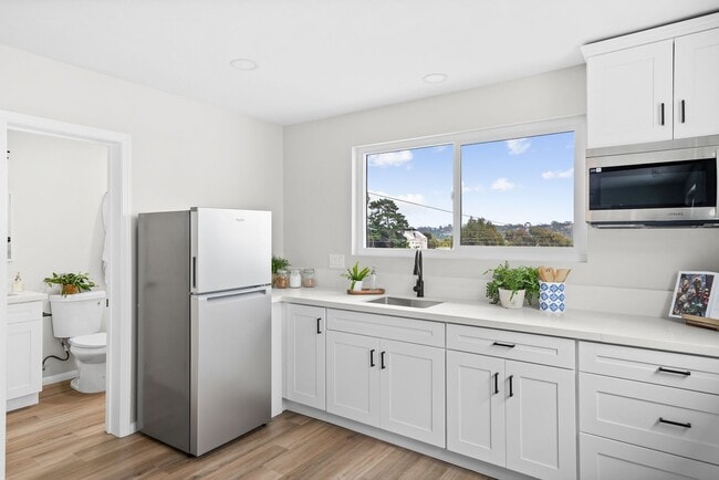 Building Photo - Beautiful Studio Style Condo in Morena w/ ...