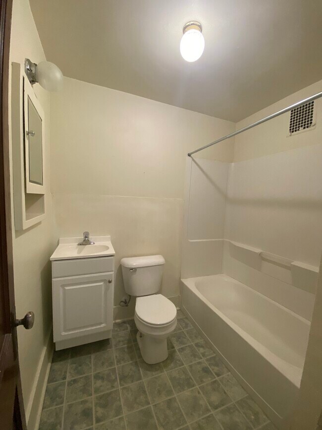 Building Photo - 617 Saint Joseph Street, Unit 19
