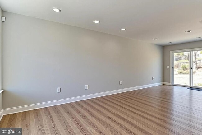 Building Photo - 415 Ritchie Pkwy