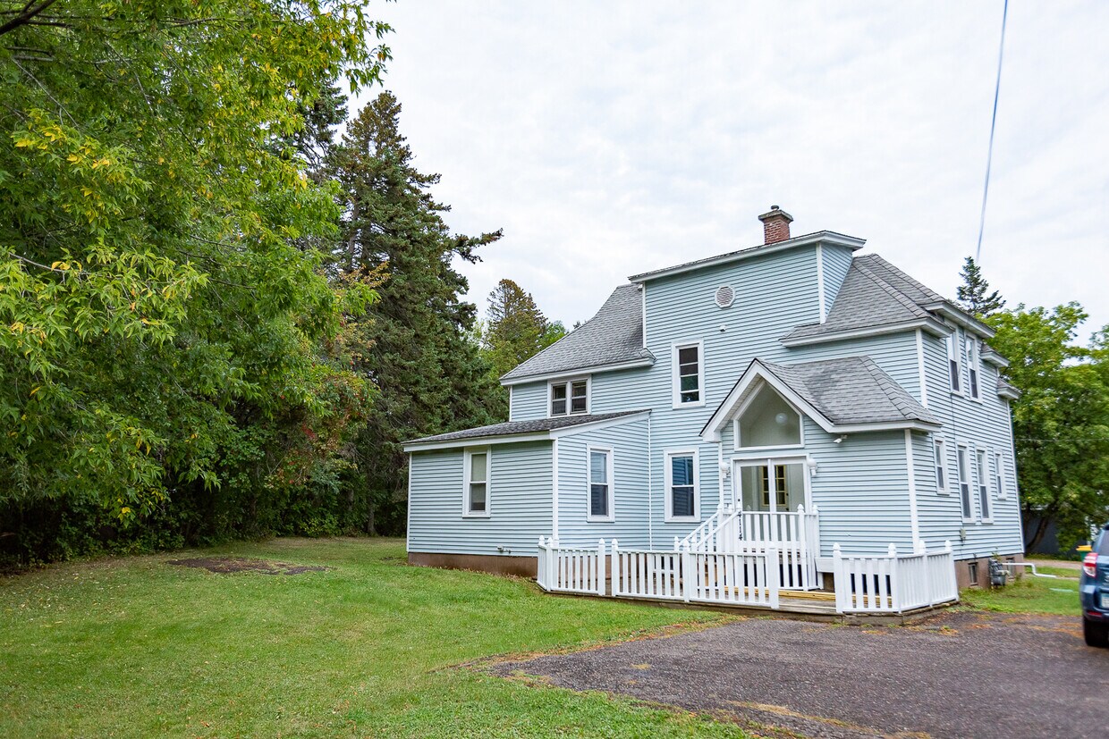 Primary Photo - 4114 Luverne St