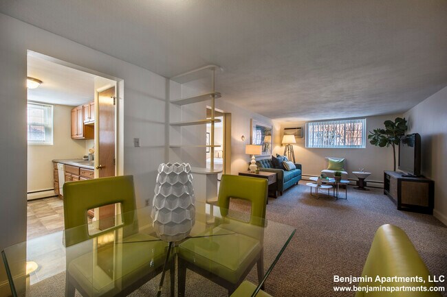 Foto del edificio - 3 Brattle Dr