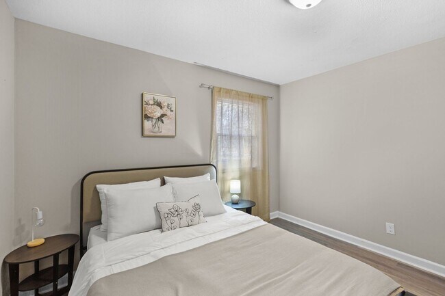 Foto del edificio - 109 Oak Grove Ave