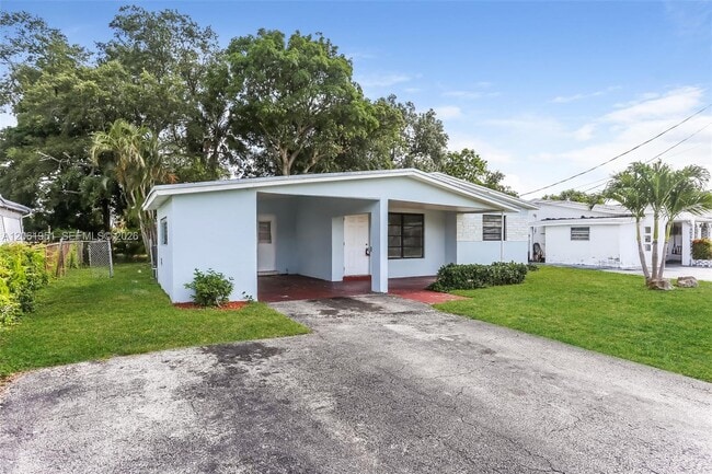 Building Photo - 3751 NW 9th Ct