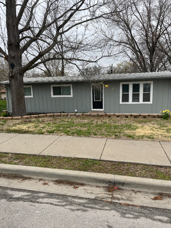 Primary Photo - 1712 Shawnee St