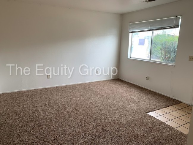 Building Photo - 2 Story Townhome available in Porterville!