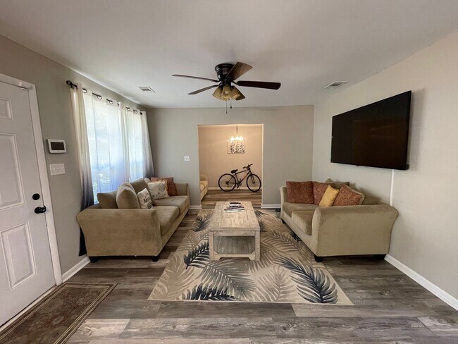 Foto del edificio - 2033 E 41st St