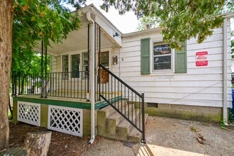 Building Photo - 8 Clarke St