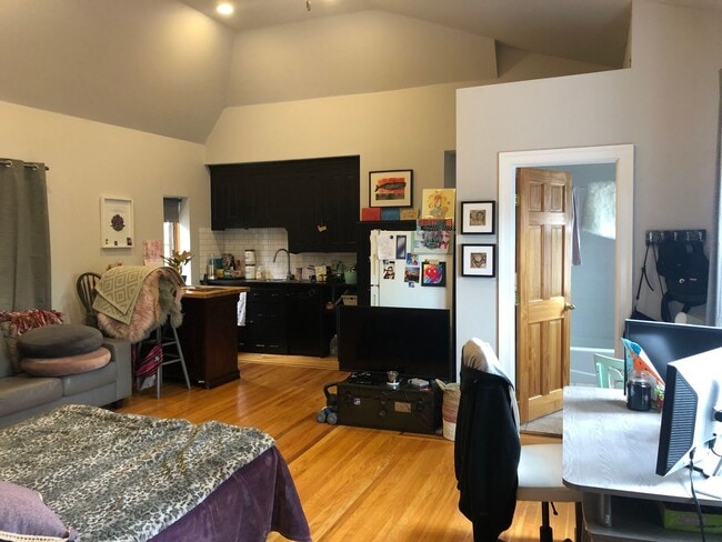 Photo - Yorkway Place Apartment