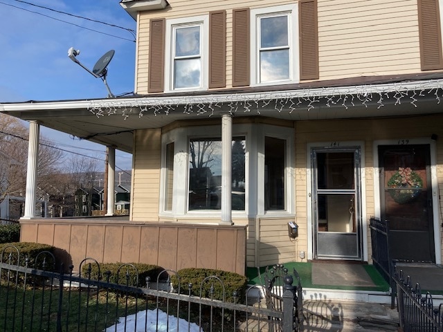 Building Photo - 141 Short St
