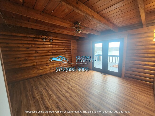 Foto del edificio - Lakefront 3 bedroom home for rent at the Lake