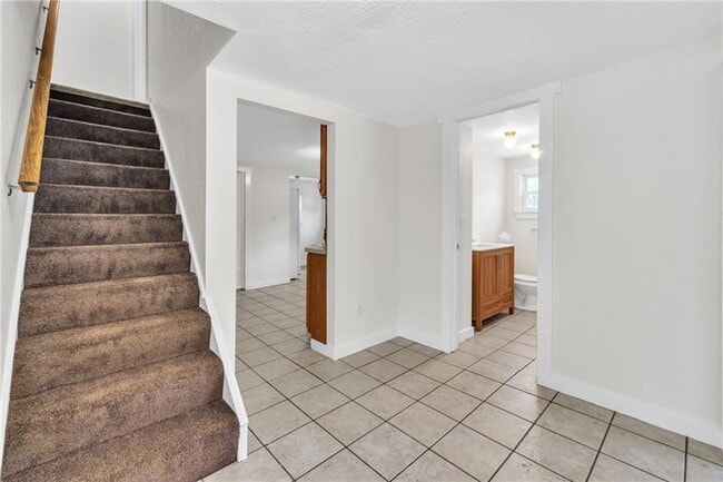 Building Photo - 116 Purvis Ln