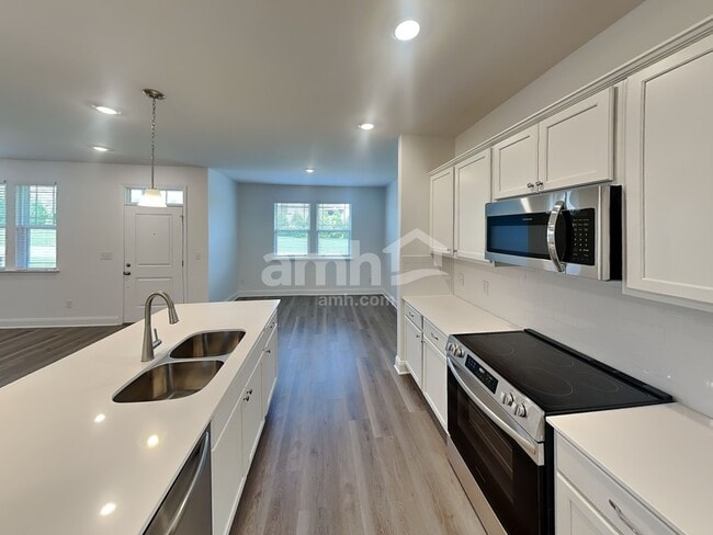 Building Photo - 208 Argea Dr