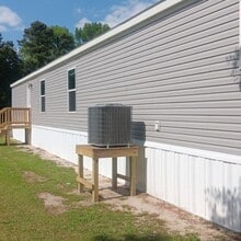 Building Photo - 1600 Deejay Ln