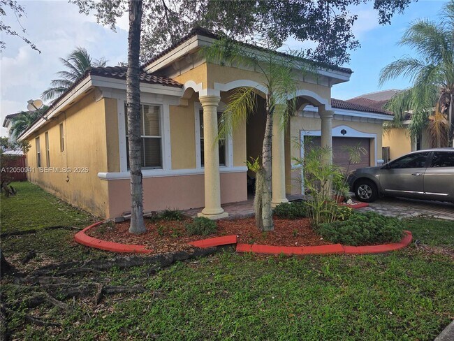Building Photo - 15103 SW 11th Ln