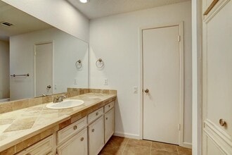 Building Photo - 11126 Twain Dr