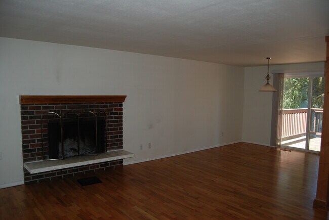 Foto del edificio - 13310 NE 74th St