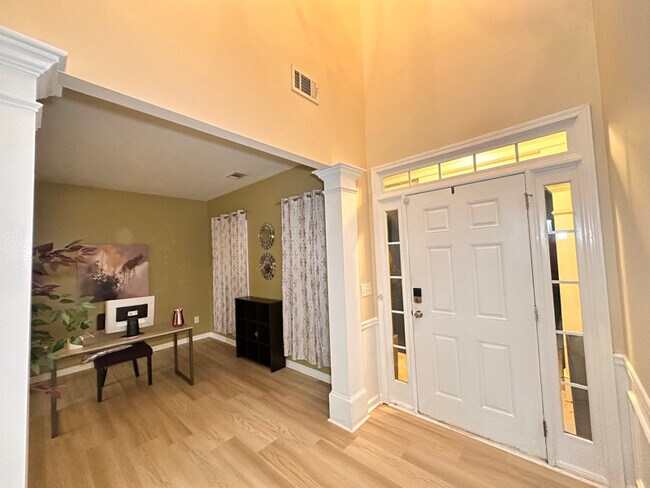 Foto del edificio - 175 Mill Creek Dr