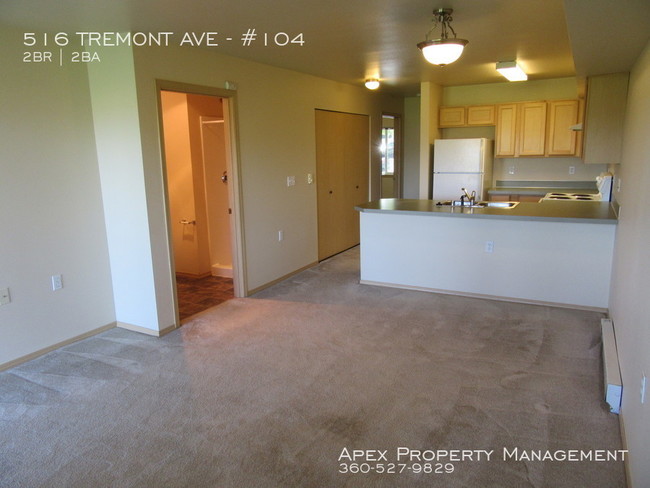 Building Photo - NORTH- Creekside Villas