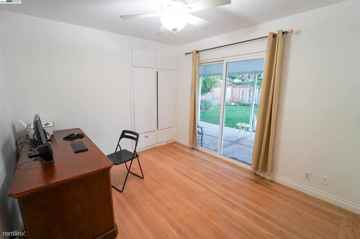Primary Photo - 3 br, 2 bath House - 4796 Portola Dr