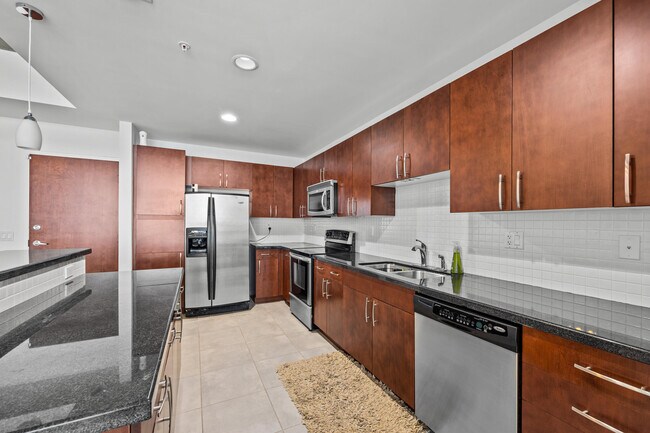 Foto del edificio - 300 S Australian Ave