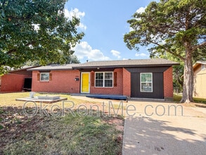 Building Photo - 2701 Yorkshire Ave
