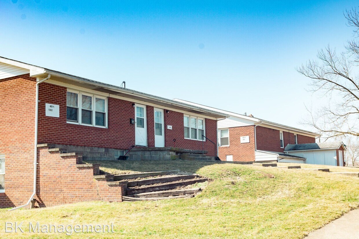 Primary Photo - 404 W 1st St