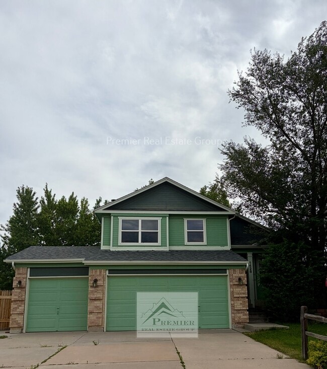 Building Photo - 1428 Coolcrest Dr
