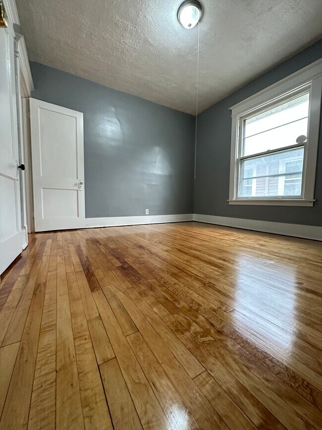 18 Emerson Ave Unit 2, Utica, NY 13501 Apartments in Utica, NY