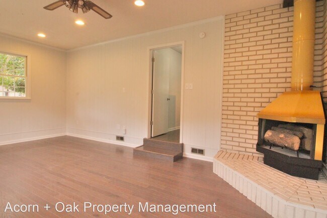 Building Photo - 3 br, 2.5 bath House - 1109 Jerome Rd