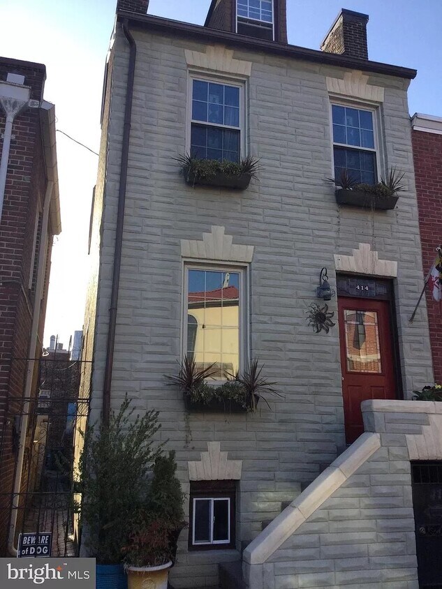 Primary Photo - 414 S Exeter St