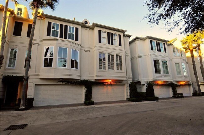 Building Photo - 1912 Greenwich Pl Dr