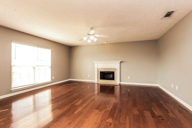 Building Photo - 1008 Longhunter Chase Dr