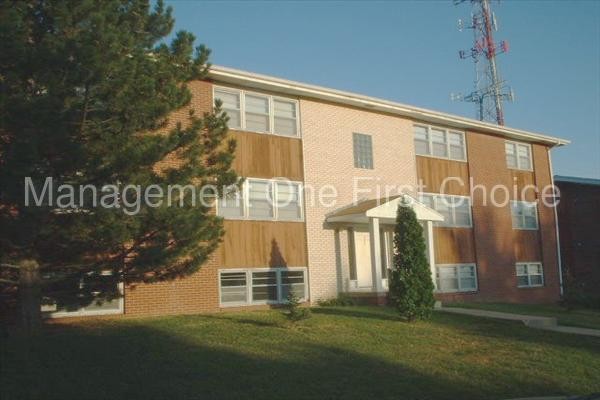 Primary Photo - Close to Offut and Universtiy