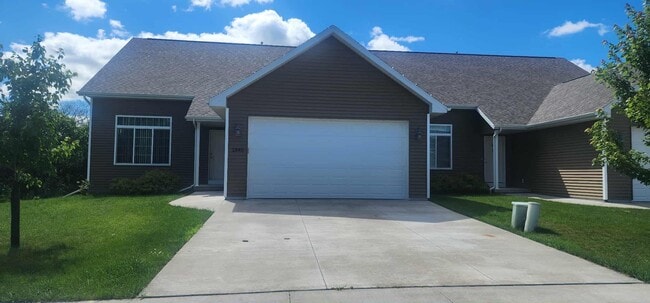 Building Photo - 1340 Moon Ridge Ct