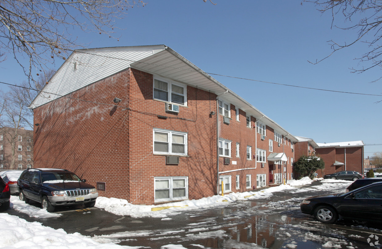 Building Photo - Martha Bell Apartments