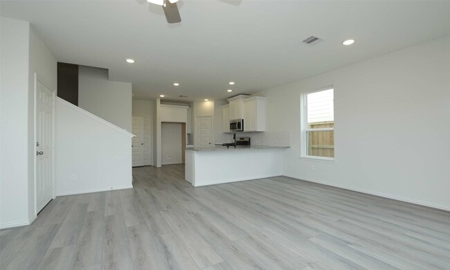 Building Photo - 1615 Revolution Way