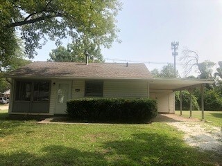 Primary Photo - 1320 Hedge Rd