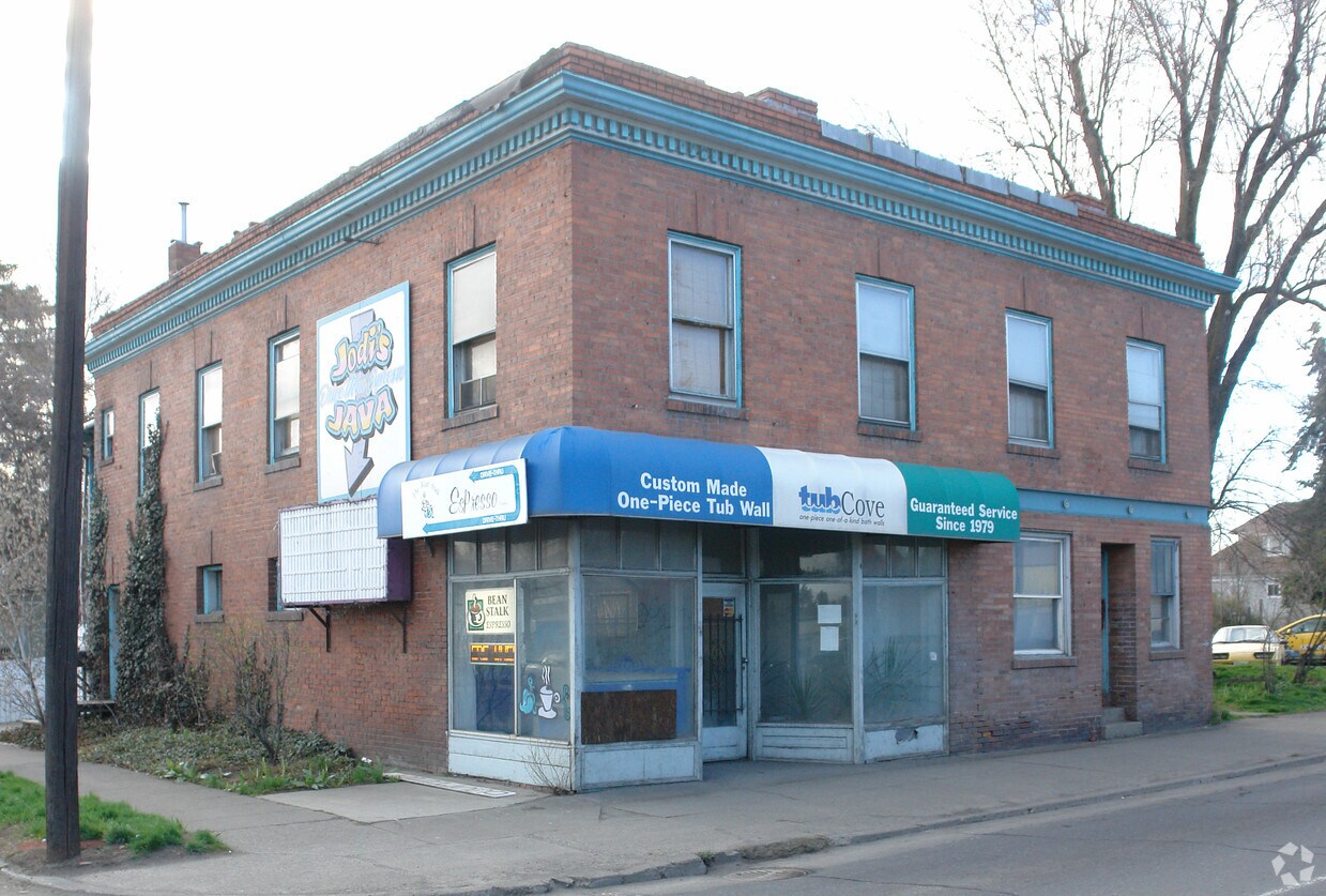 Primary Photo - 2124 N Ash St