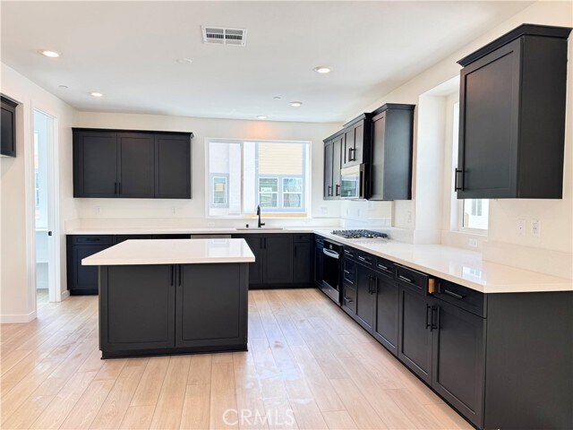 Building Photo - 27562 Sanctuary Ct