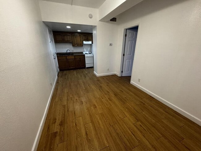 Foto del edificio - 103 E Central Ave