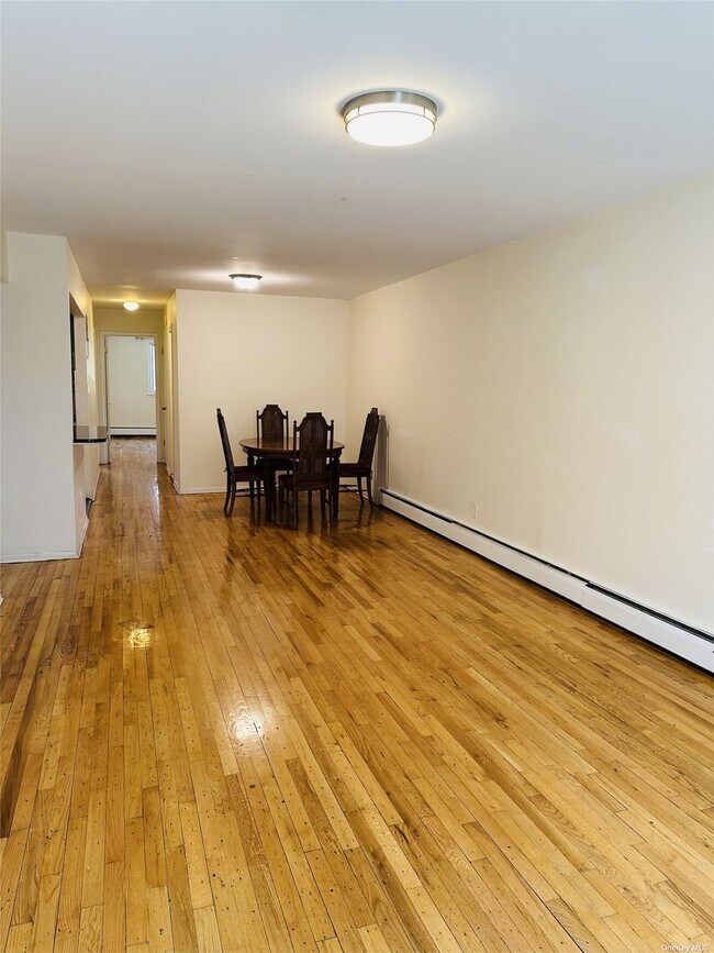 Building Photo - 144-37 Barclay Ave