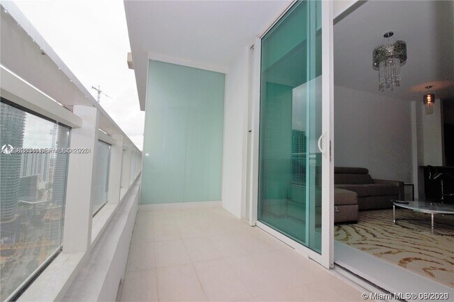 Building Photo - 1080 Brickell Ave
