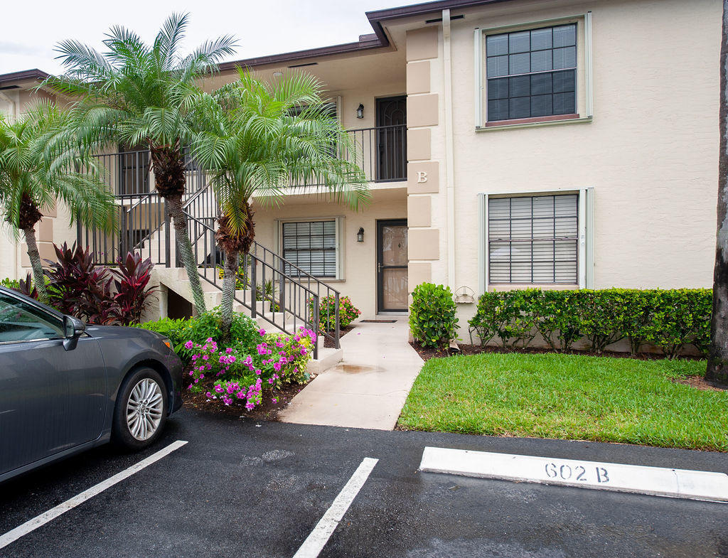 602 Pinecrest Cir Unit B, Jupiter, FL 33458 Condo for Rent in Jupiter