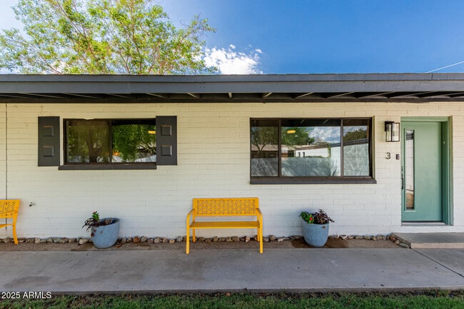 Building Photo - 6628 E Avalon Dr