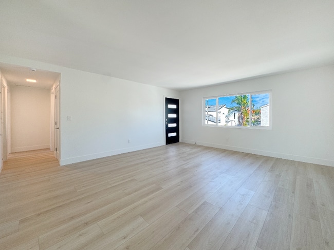 Photo - 776 W Wilson St Apartment