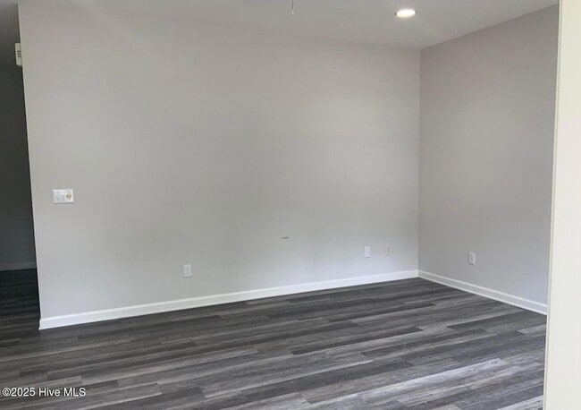 Foto del edificio - 101 E Rhode Island Ave