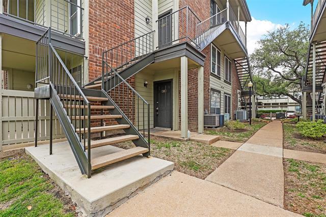 Foto del edificio - 5981 Arapaho Rd