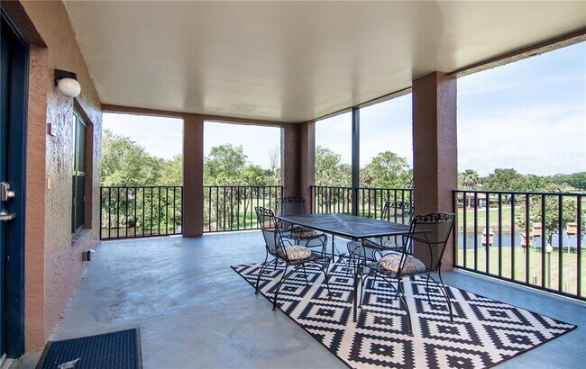 Foto del edificio - 6100 Gulfport Blvd S